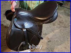 Phillipe Fontaine English Jumping Saddle. In new condition