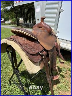Rocking T Roping Saddle 15.5