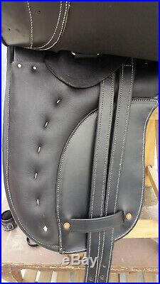 Spanish saddle 18 on DD leather buffalo black color on drum dye finished