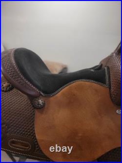 Super comfy leather Western trail saddle with stirrups included. Only ridden 3x