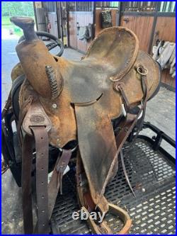 Team Roping Saddle