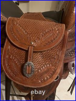 Tennessee Saddlery Lewisburg saddle with matching saddle bags