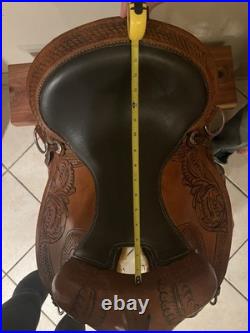 Tennessee Saddlery Lewisburg saddle with matching saddle bags