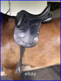 Tota Comfort System Classic 2 Dressage Saddle 18 Medium Wide