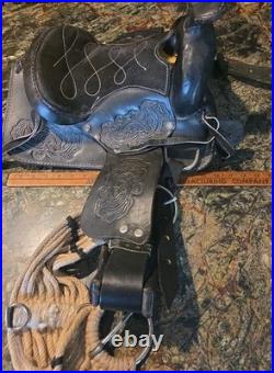 Training Saddle 10 Inch Black Tooled Leather Work Design Mexico Beautiful Vtg