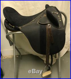 USED Down Under Synthetic Australian Saddle 19