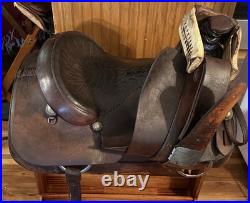 Used 15 Trophy Roping Saddle Stamped Roy Deen Team Roping Heeler