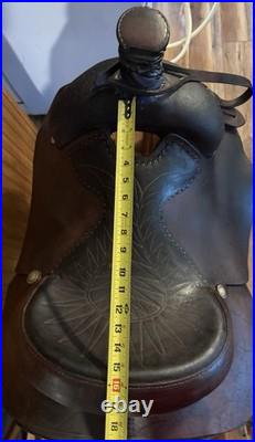 Used 15 Trophy Roping Saddle Stamped Roy Deen Team Roping Heeler