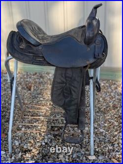 Used 17 Big Horn Synthetic Western Trail Saddle #105