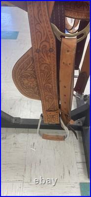 Used Hilason Classic Series Rodeo Saddle Bronc tooled Leather Saddle 15