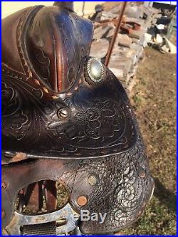 Used / vintage 15 Billy Cook tooled dark oil leather Western saddle US made