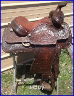 Used/vintage Circle Y 15 Western saddle withtooled & buckstitched leather