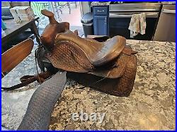 Vintage 16 tooled Western trail or pleasure saddle