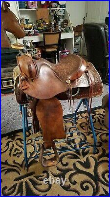 Vintage Hereford Ranch Working Saddle / Trail /Pleasure 15 1/2 Seat & 7 Gullet