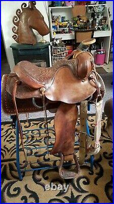 Vintage Hereford Ranch Working Saddle / Trail /Pleasure 15 1/2 Seat & 7 Gullet