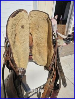 Vintage Hereford Tex Tan 16 Western saddle Tooled