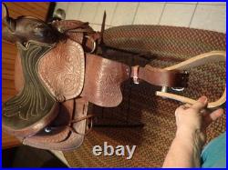 Vintage Western Tooled Leather Horse Saddle 15 seat size Black & Brown