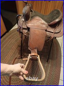 Vintage Western Tooled Leather Horse Saddle 15 seat size Black & Brown